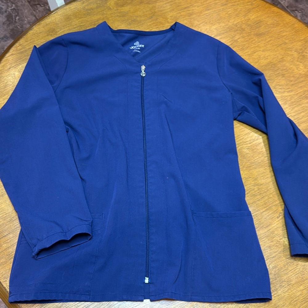 Scrub jacket. Full zip